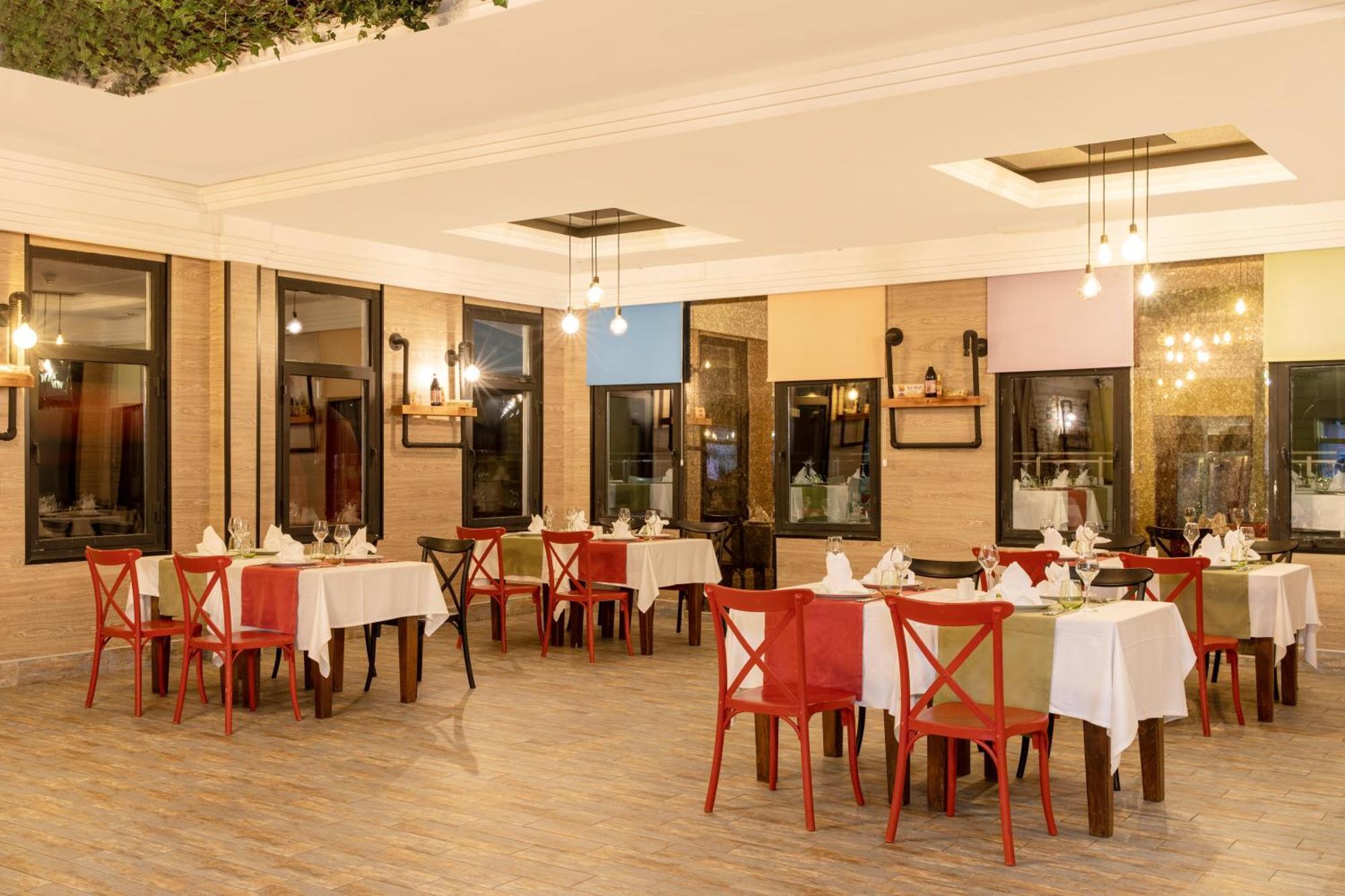 Asteria Family Belek Otel